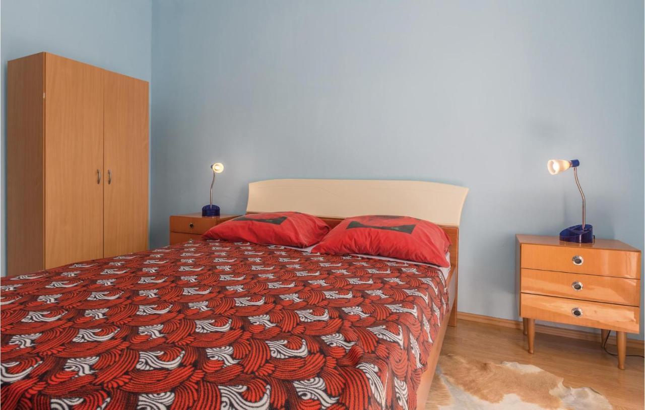 Nice Apartment In Kastel With Kitchen Bagian luar foto